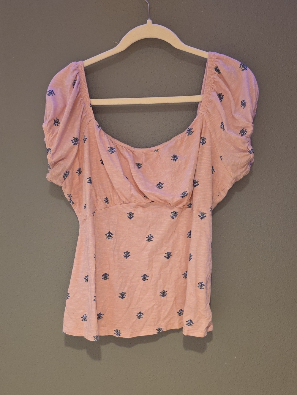 torrid Pink Puff-Sleeve Scoop Neck Blouse with Navy Floral Motif